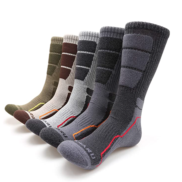 This is a product image of MirMaru's cushion socks.